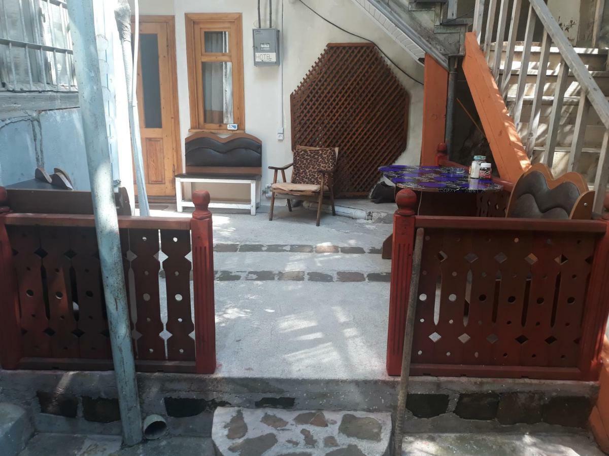 Jeki'S Apartment In Old Tbilisi Eksteriør billede